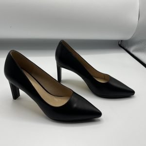 NESTER-aw24-Black Leather